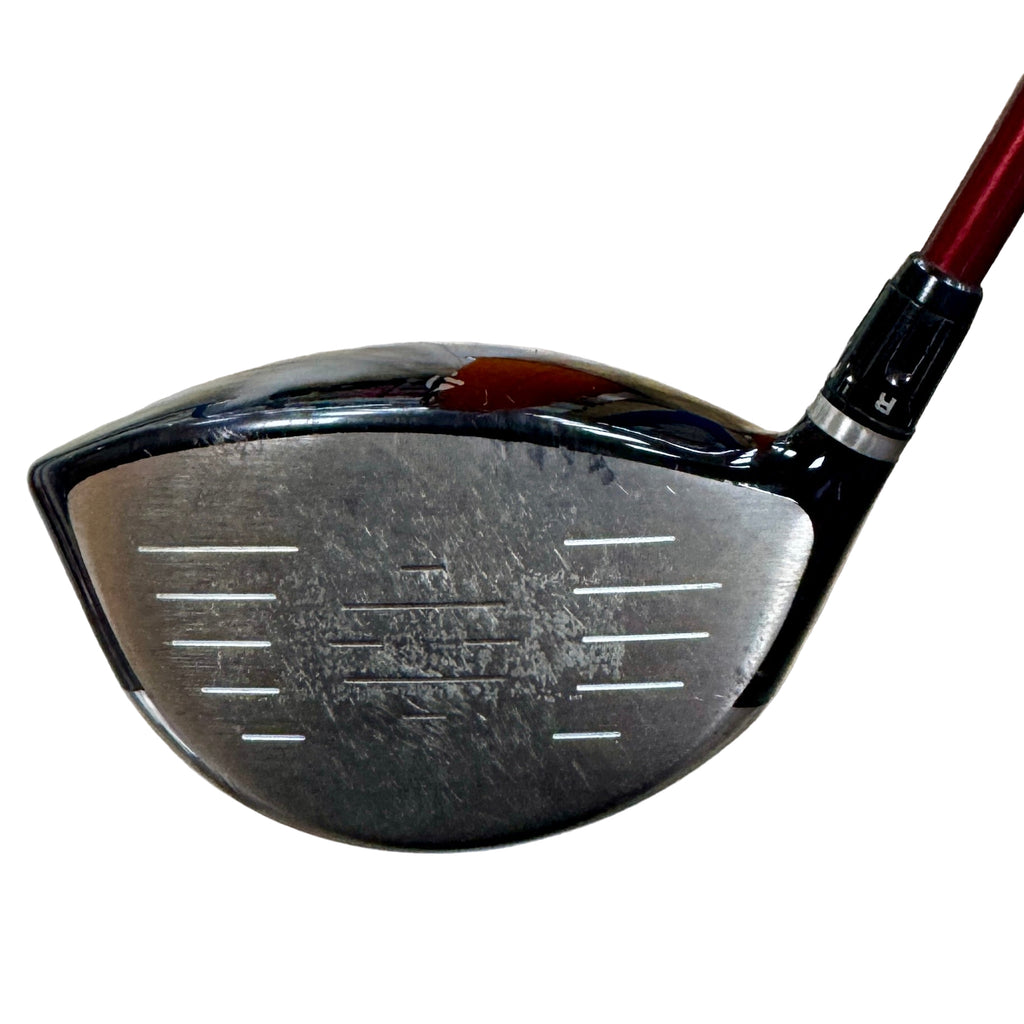 TaylorMade R9 460 FCT 9.5-Degree Driver RH Golf Club Golf club head on a wooden floor background