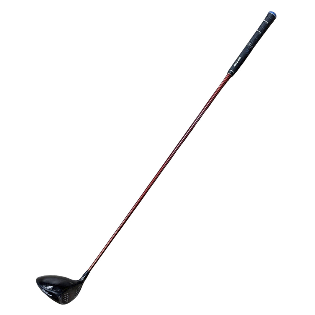 Titleist 910D2 10.5-Degree Driver RH Golf Club Golf club with black head and red shaft on a white background