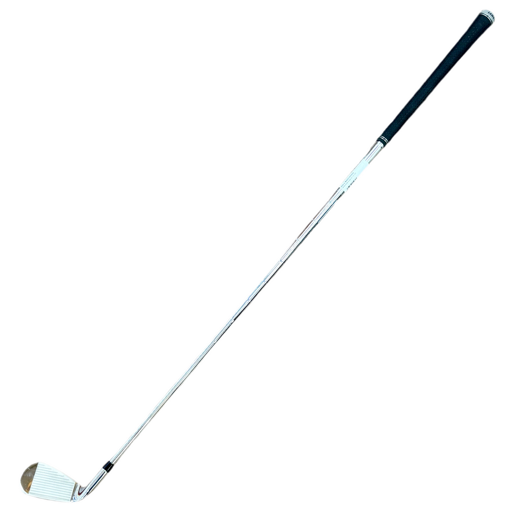 Callaway PARADYM Ai SMOKE HL 7 Iron RH Golf Club Golf club with a black and white design on a white background