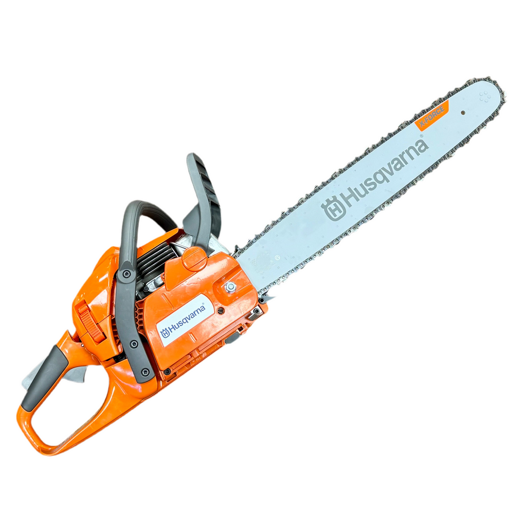 Husqvarna 450 Rancher 50.2-cc 2-Cycle 20" Guide Bar Gas-Powered Chainsaw Husqvarna chainsaw on a white background