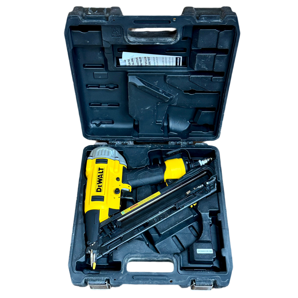 DeWalt Pneumatic 15-Gauge DA Finish Nailer w/ Case (DWFP72155)
