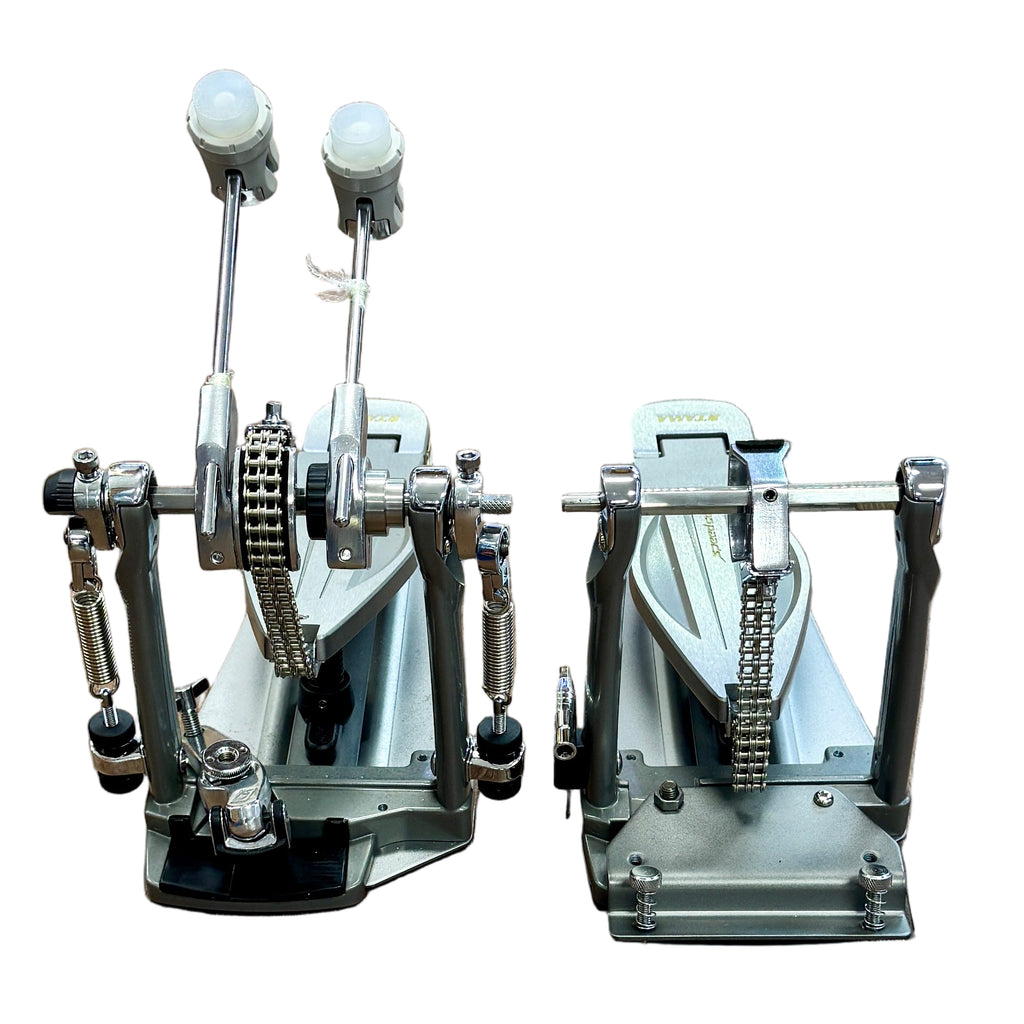 TAMA Speed Cobra 910 Twin Double Bass Drum Pedal w/ Hard Case Pair of double bass drum pedals on a white background
