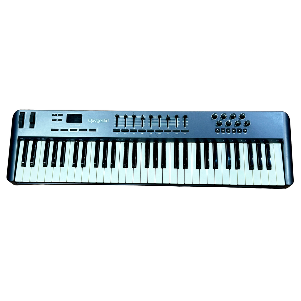 Oxygen M-AUDIO 61キー MIDIキーボード Amazon.com: M-AUDIO Oxygen 61 (MKV) Key USB MIDI Keyboard
