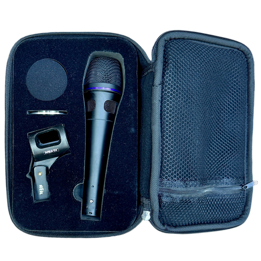 Heil Sound PR 35 Dynamic Microphone Kit w/ Case Microphone set with a case on a white background