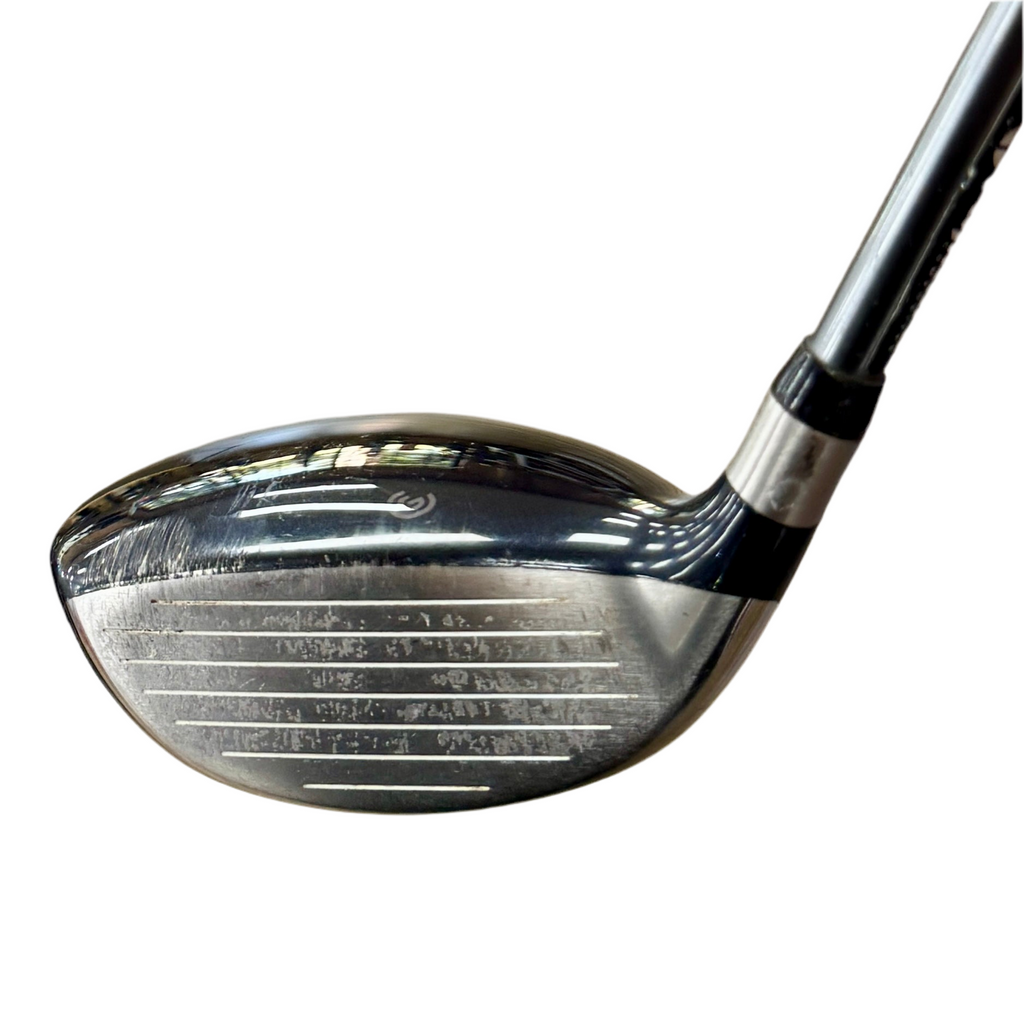 Cleveland LAUNCHER STEEL OFFSET 3 Wood RH Golf Club Close-up of a golf club head on a white background