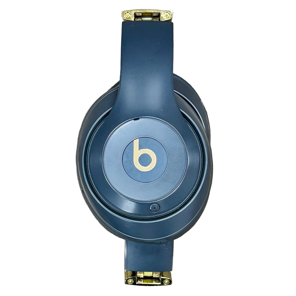 Apple Beats Studio3 Wireless Noise Cancelling Headphones - Shadow Gray Blue Beats headphones on a white background