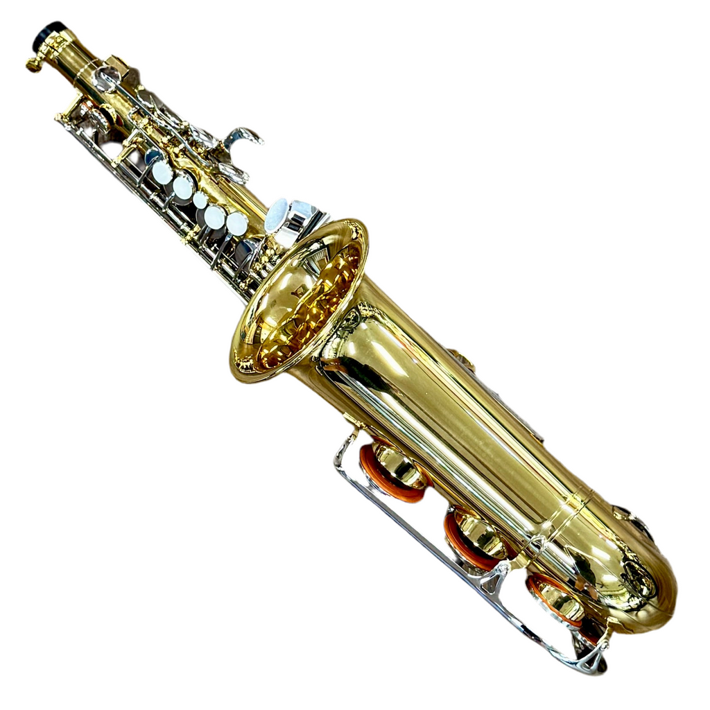 Yamaha YAS-200ADII Advantage Standard Alto Saxophone w/ Hard Case (Serial # N25454) Gold saxophone on a white background