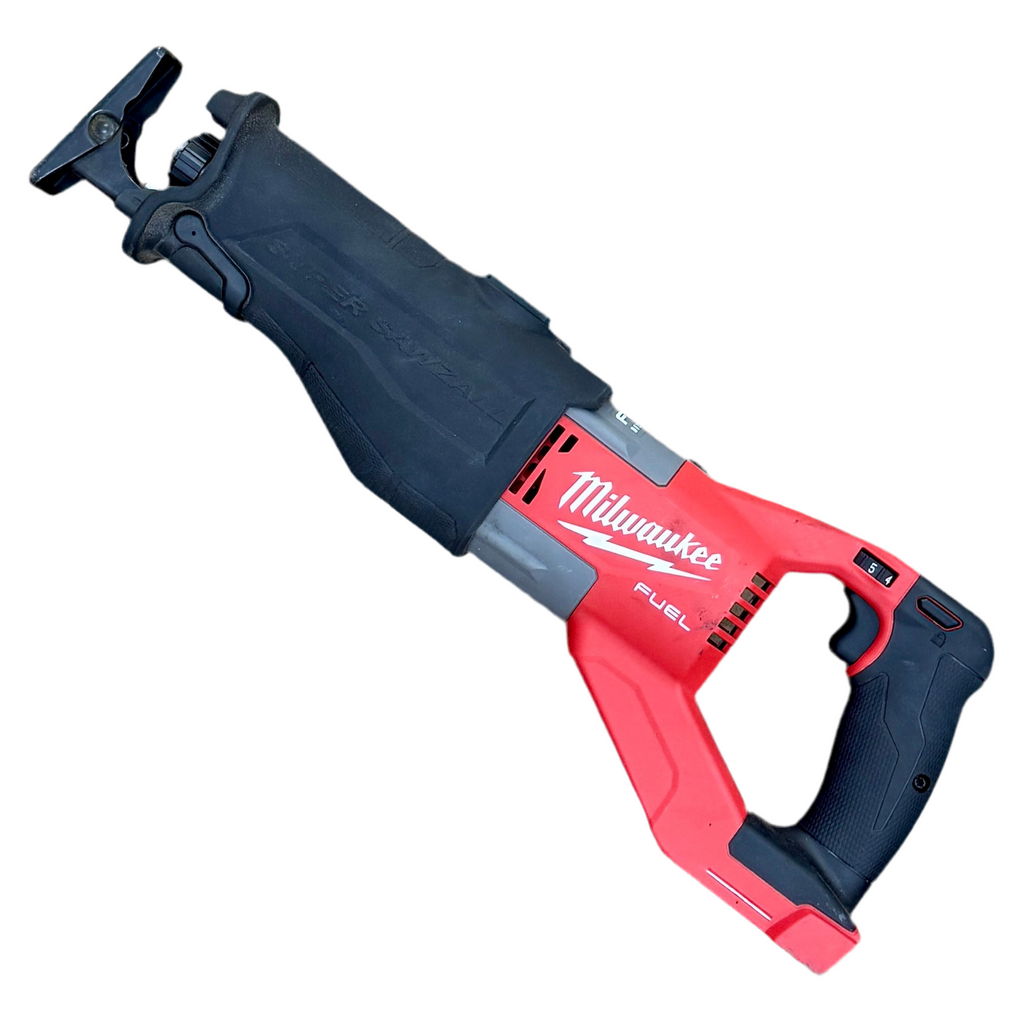 Milwaukee M18 FUEL 18V SUPER SAWZALL Reciprocating Saw (2722-20) Milwaukee power tool on a white background
