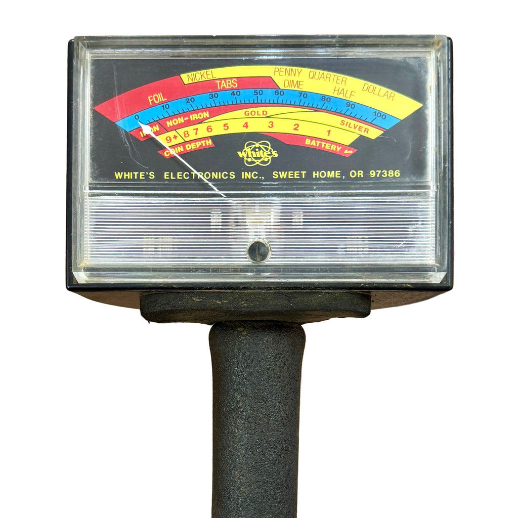 White's 6000 PRO XL Metal Detector Metallic detector with color-coded dial on a white background