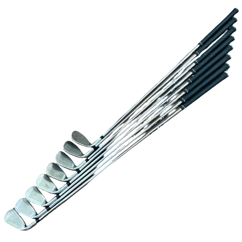 Callaway ROGUE 8-Piece Iron Set RH Golf Clubs (4-9, P, A) Set of golf clubs on a white background