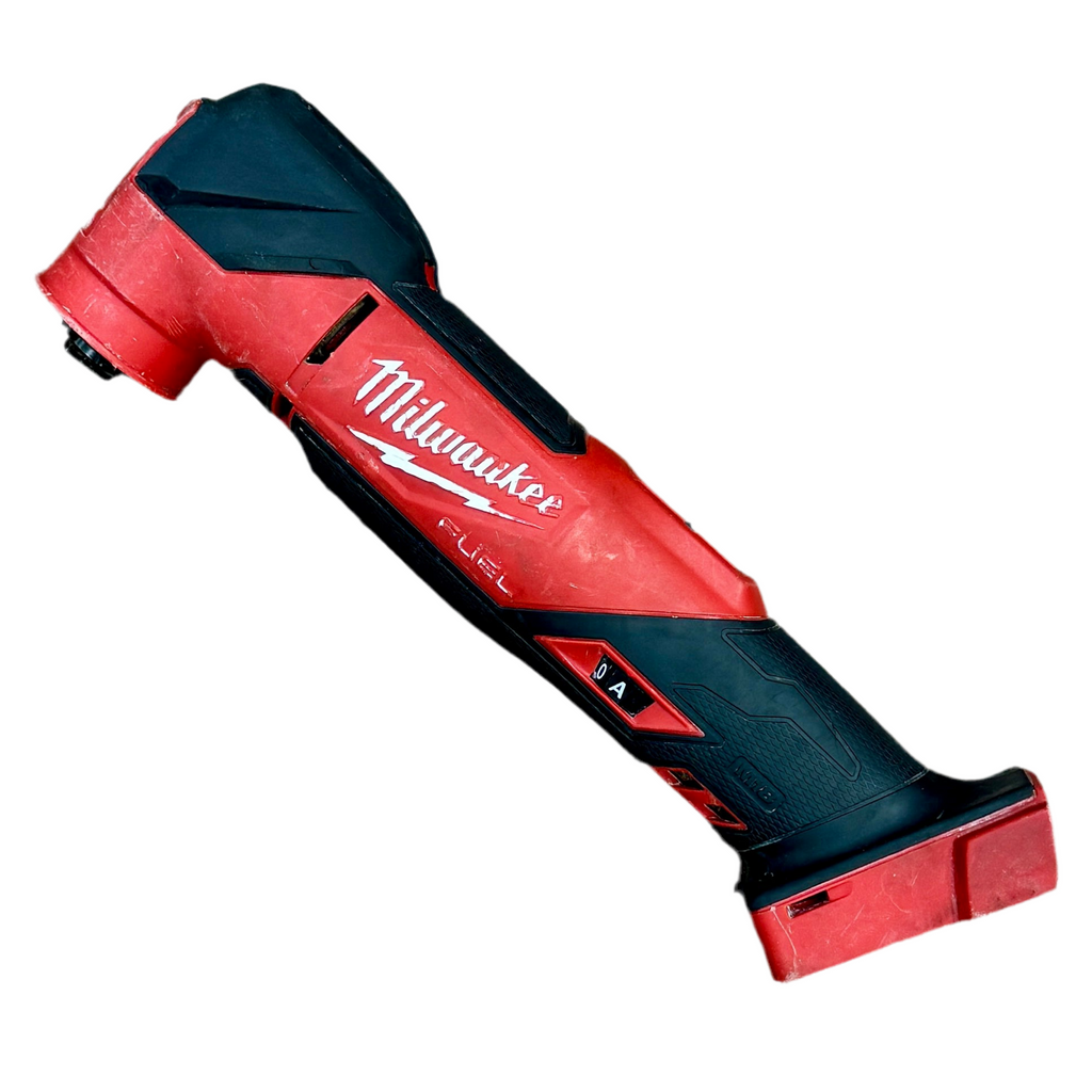 Milwaukee M18 FUEL 18V Brushless Cordless Oscillating Multi-Tool w/ Battery & Charger (2836-20) Red and black Milwaukee tool on a white background