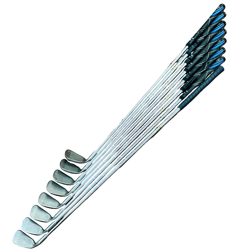 PING EYE 2 Black Dot 8-Piece Iron Set RH Golf Clubs (3-9, W) Set of golf clubs with blue and black club heads on a white background