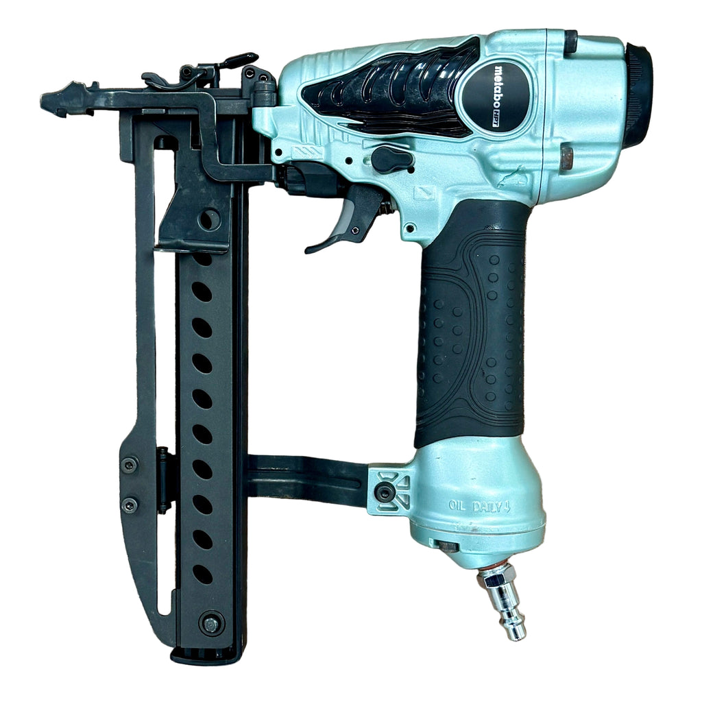 Metabo HPT 18-Gauge 1-1/2" Pneumatic Narrow Crown Stapler w/ Hard Case (N3804AB3S) Blue and black nail gun on a white background