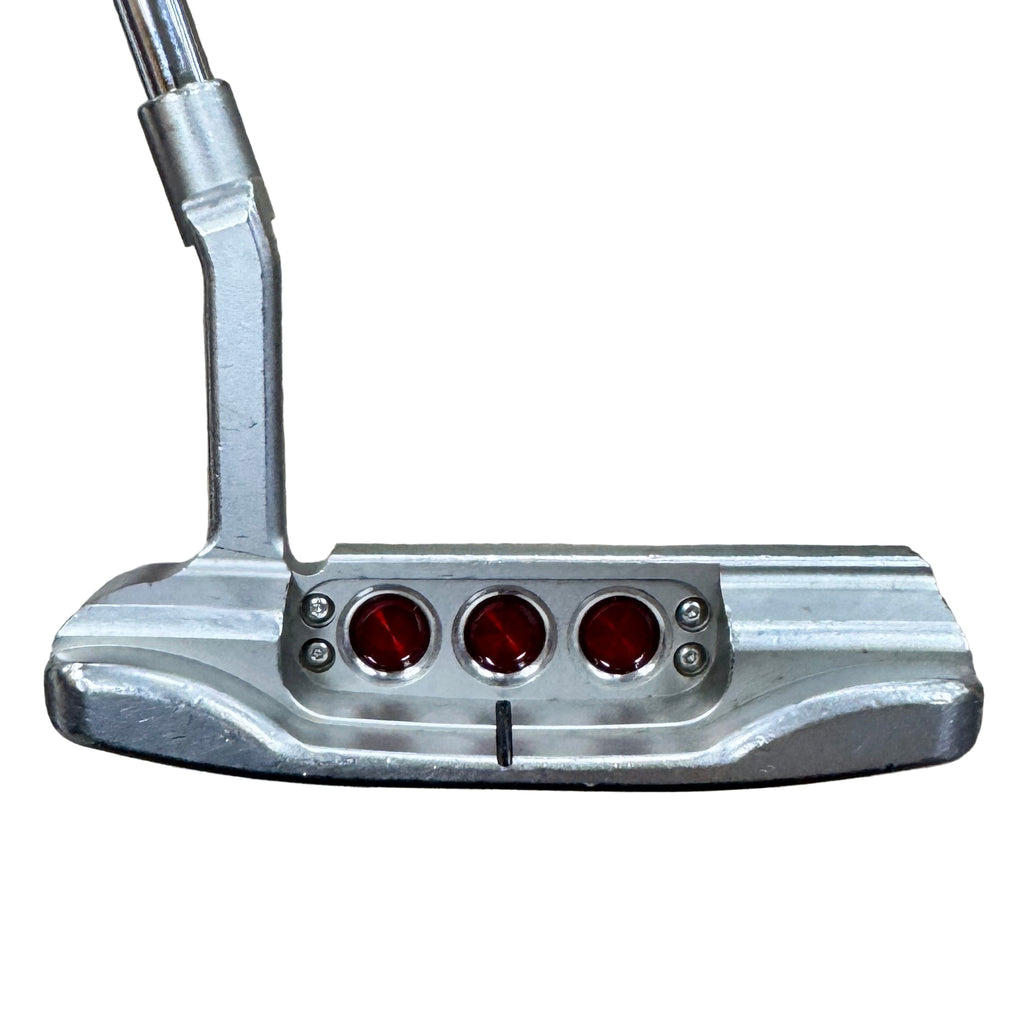 Titleist Scotty Cameron Select Newport Blade Putter RH Golf Club w/ Headcover Golf putter on a wooden floor