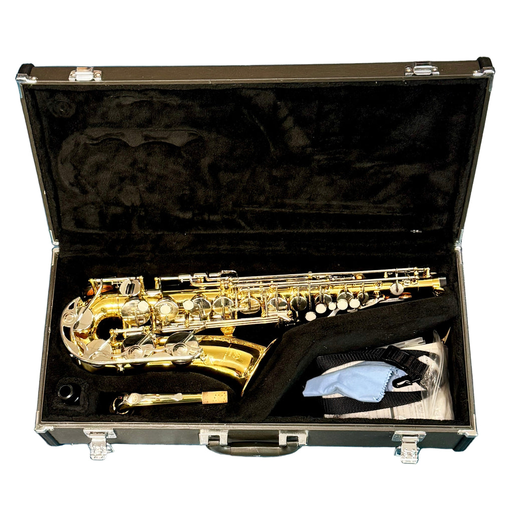 Yamaha YAS-26 Eb Alto Saxophone w/ Hard Case (Serial # R49086) Gold saxophone in a black case on a blue surface