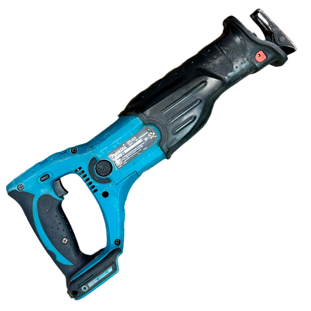 Makita 18V LXT 1-1/4" Stroke Cordless Variable Speed Reciprocating Saw (XRJ03) Blue and black reciprocating saw on a white background