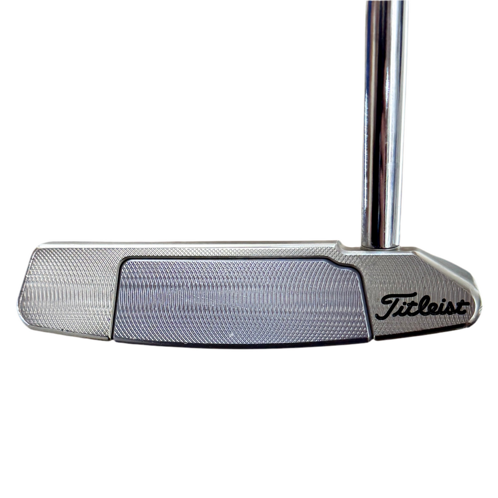 Titleist Scotty Cameron SELECT NEWPORT 2 Blade Putter RH Golf Club w/ Headcover Golf putter with Titleist logo on a white background