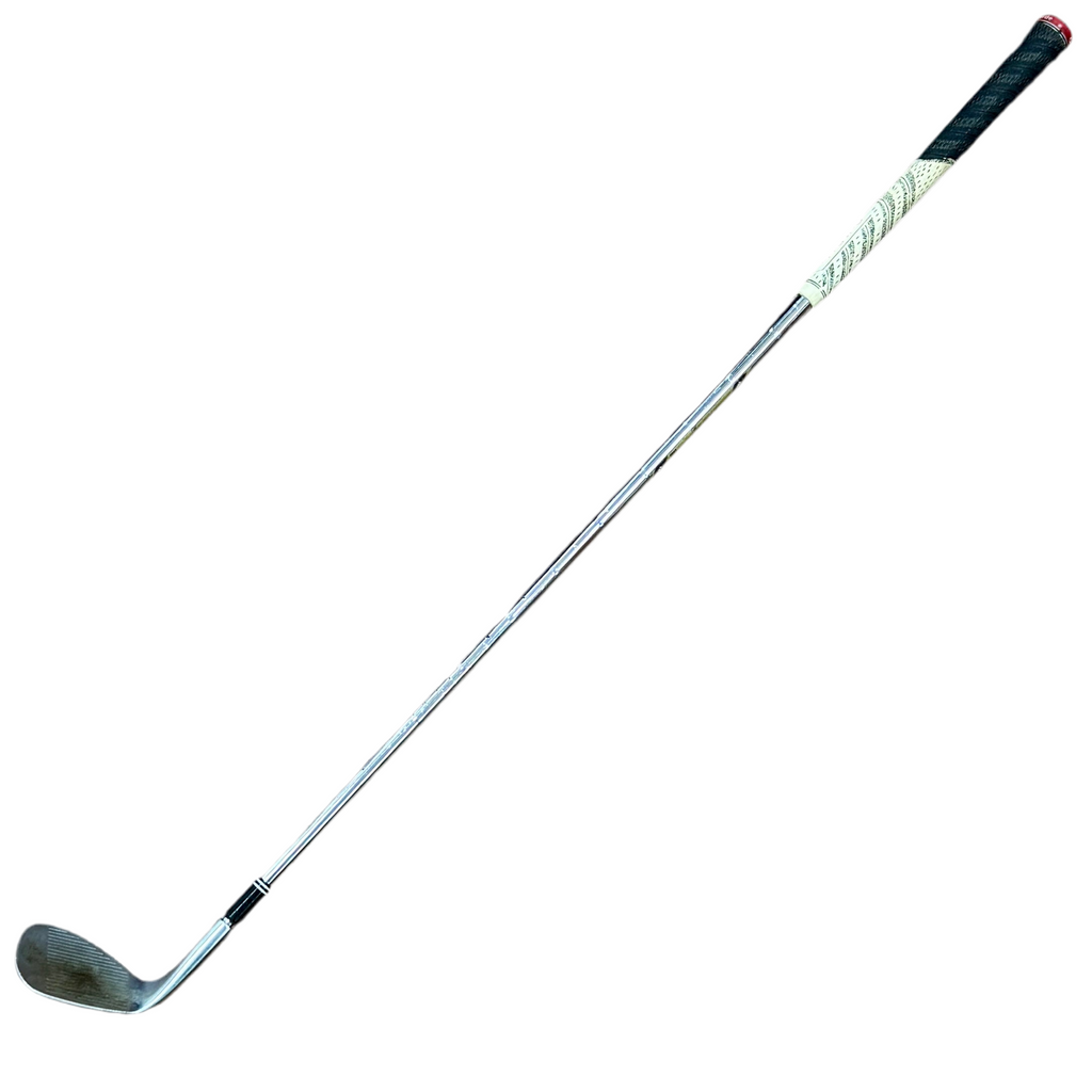 Cleveland RTX ZIPCORE 60-Degree Wedge RH Golf Club Golf club on a white background