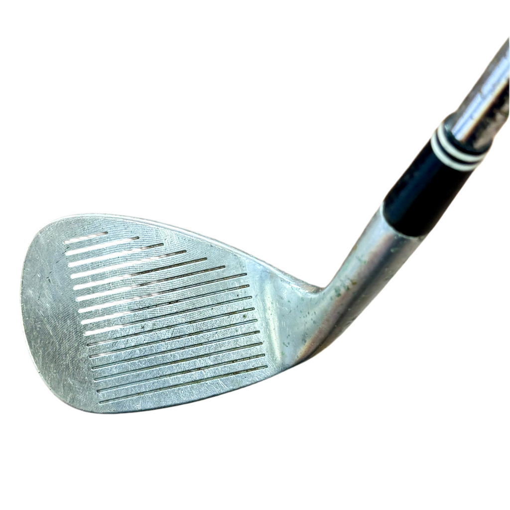 Cleveland 588 RTX 60-Degree Wedge RH Golf Club Close-up of a golf club on a white background