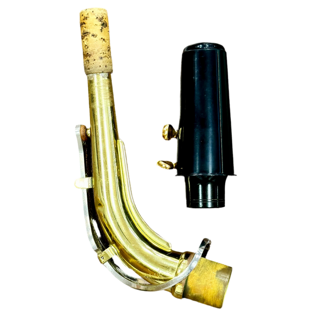 Yamaha YAS-23 Alto Saxophone w/ Hard Case (Serial # 290353 A) Gold and black musical instrument mouthpiece on a white background