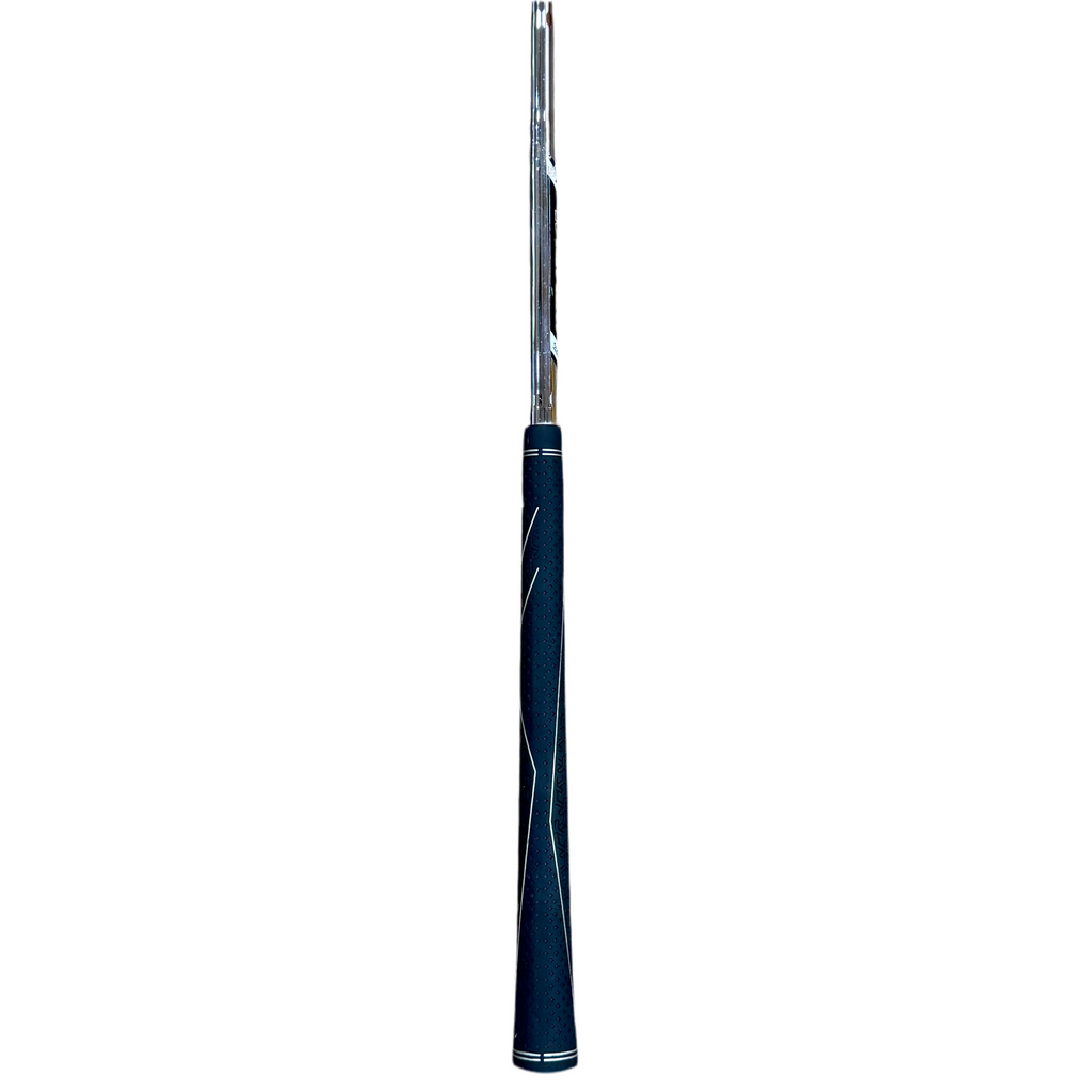 Callaway EDGE 8 Iron RH Golf Club Black pool cue with a blue accent on a white background