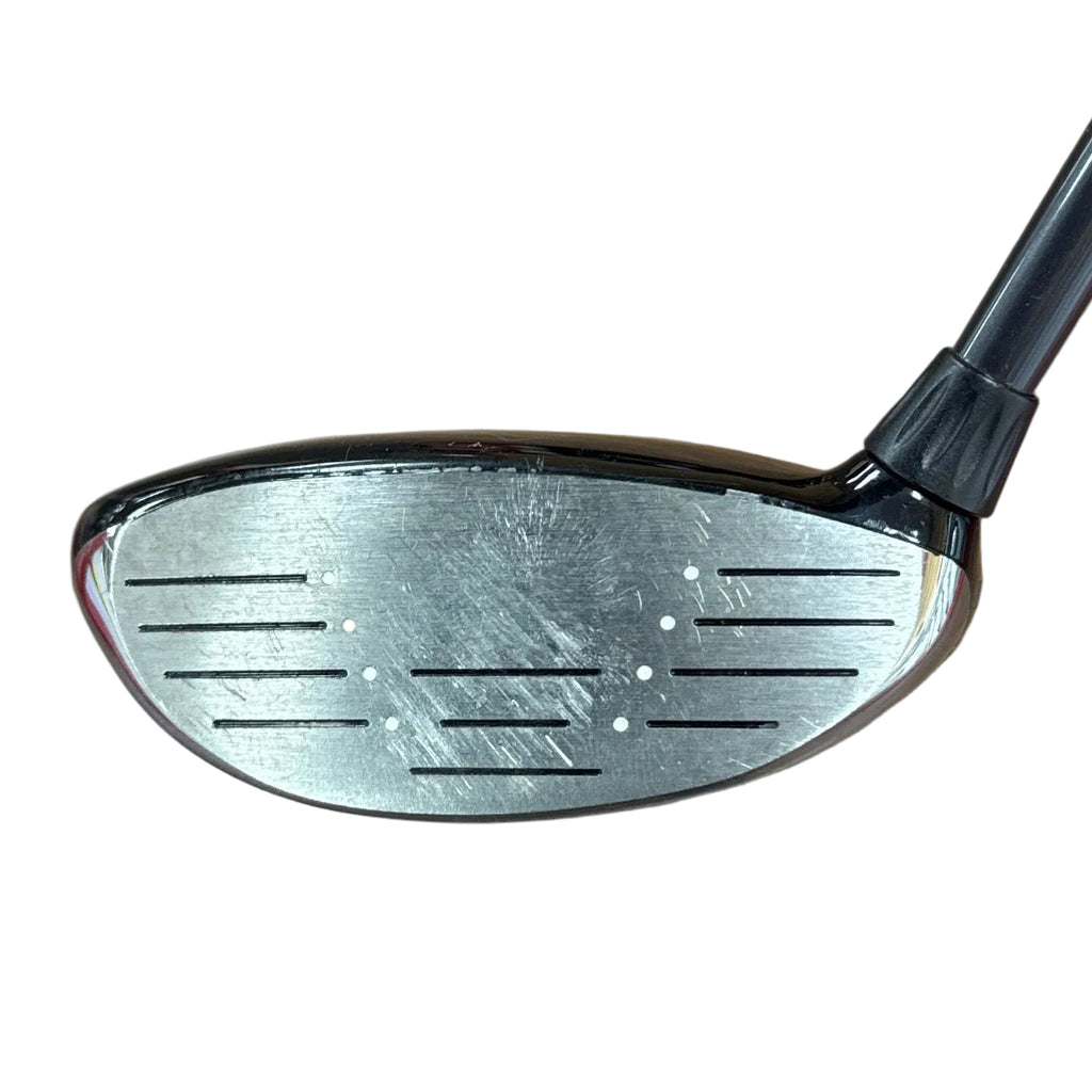 Callaway DIABLO Octane 3 Wood RH Golf Club Close-up of a golf club head on a wooden floor