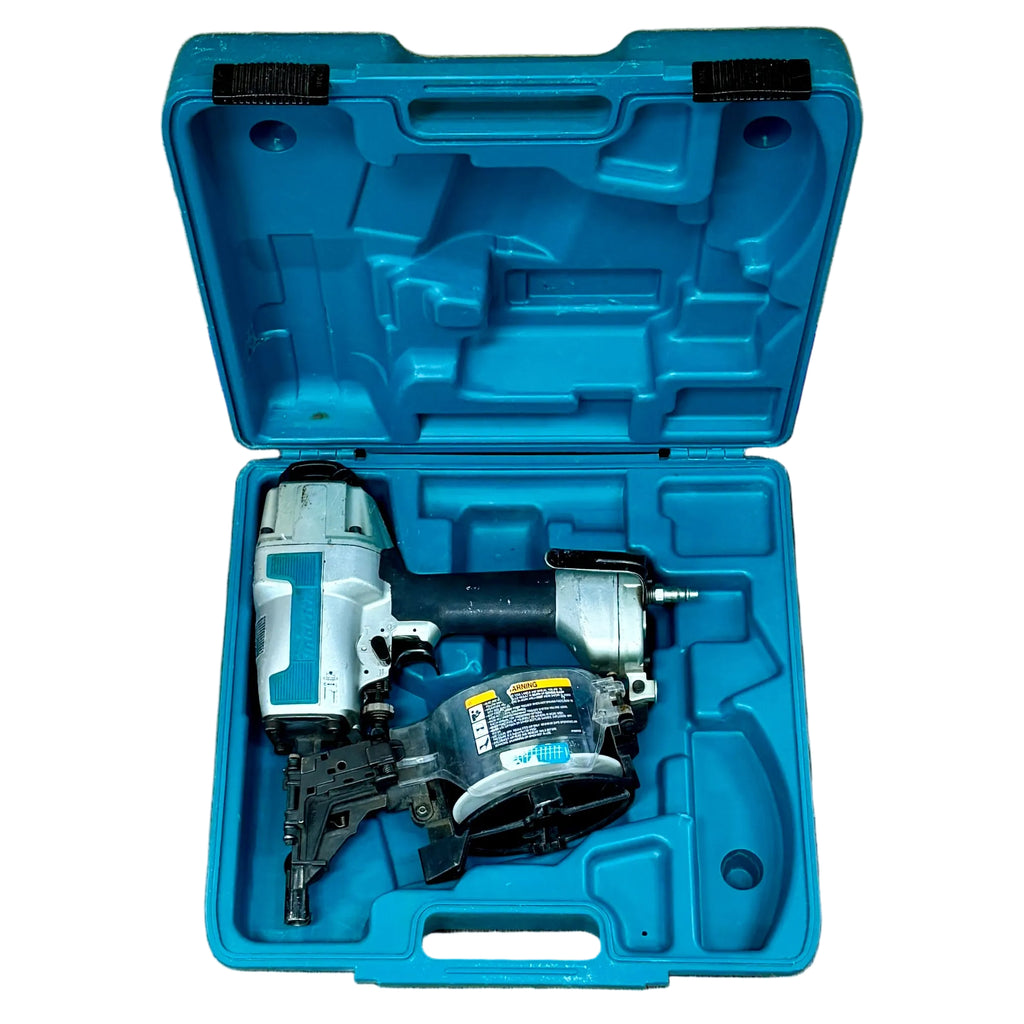 Makita 2-1/2" Pneumatic Siding Coil Nailer w/ Hard Case (AN611) Nail gun in a blue case on a white background