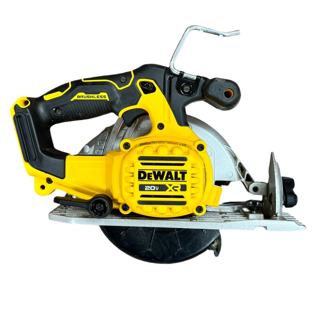 DeWalt 20V MAX XR 6-1/2" Brushless Cordless Circular Saw w/ Charger (DCS565) DeWalt circular saw on a white background