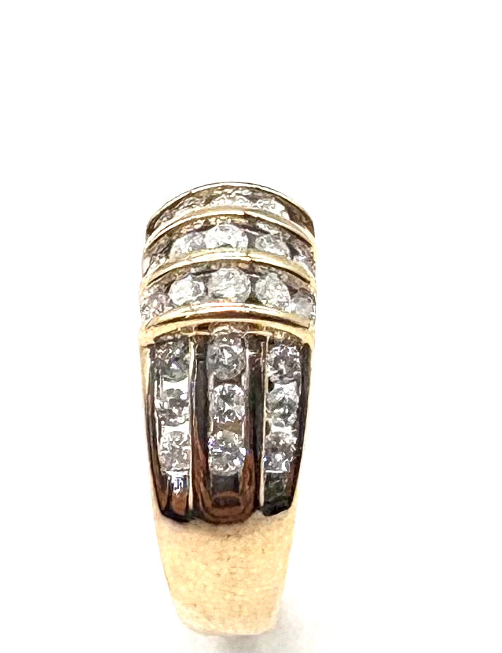 10k Yellow Gold Diamond Xover Knot Ring side