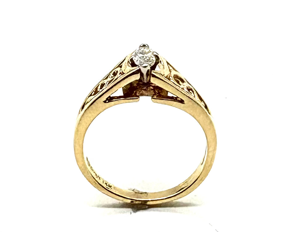 14k Yellow Gold Filigree Cutout Ring hole