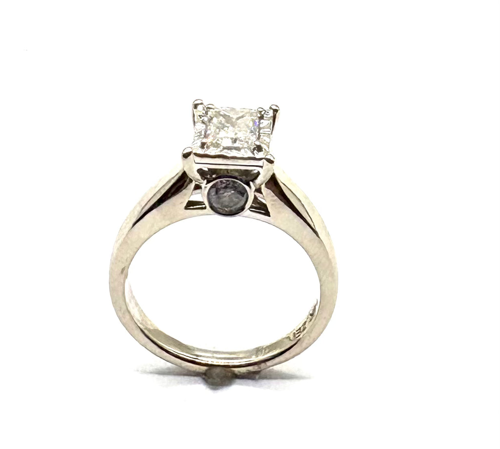 14k White Gold Diamond Cathedral Ring hole