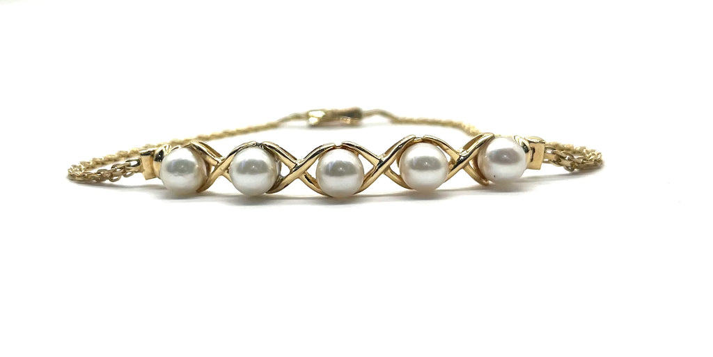 Pearl Crossover Bismark Bracelet