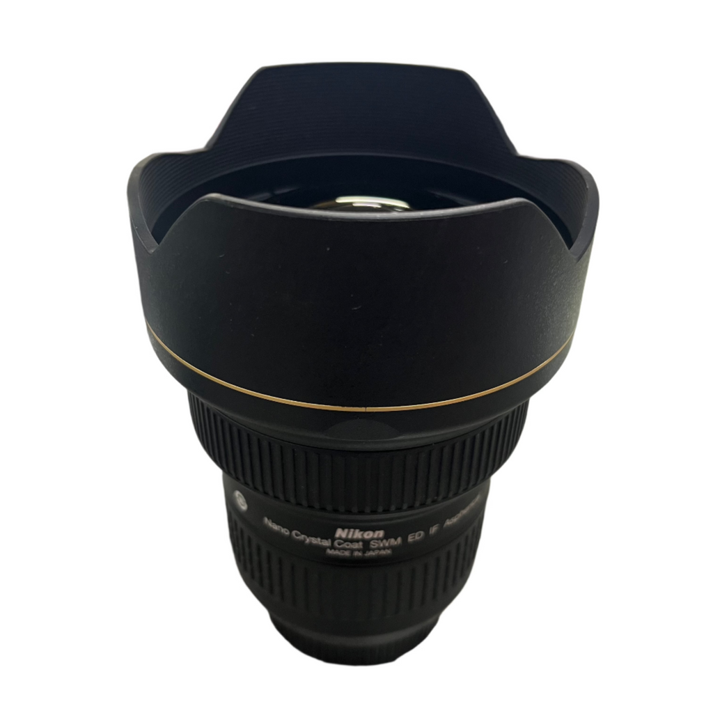 Nikon 14-24mm f/2.8G AF-S Nikkor ED Lens close