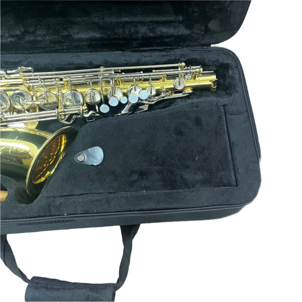 Yamaha YAS23 Alto Saxophone with Case end