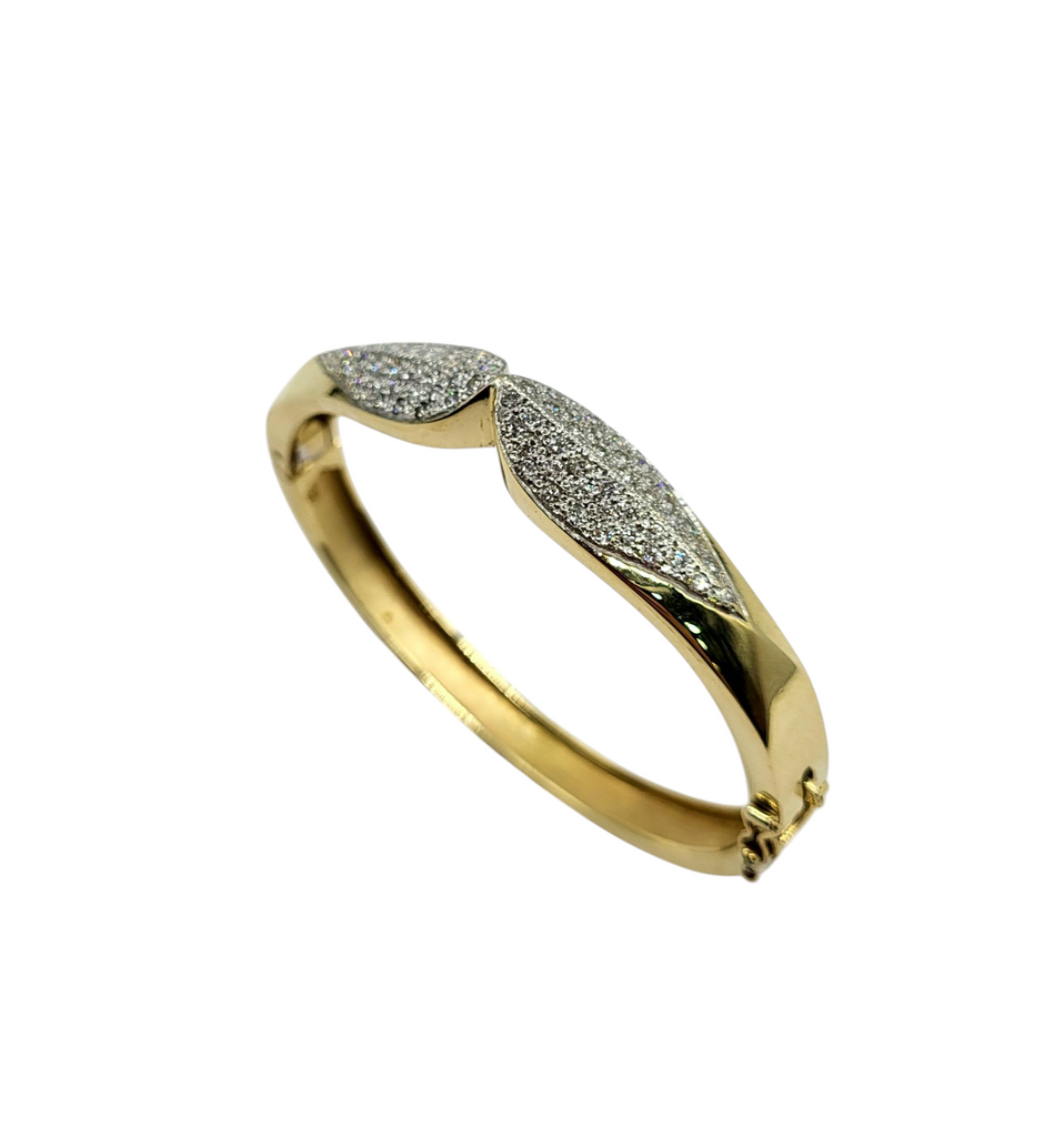 2.5 Carat Total Weight Diamond Bangle angle