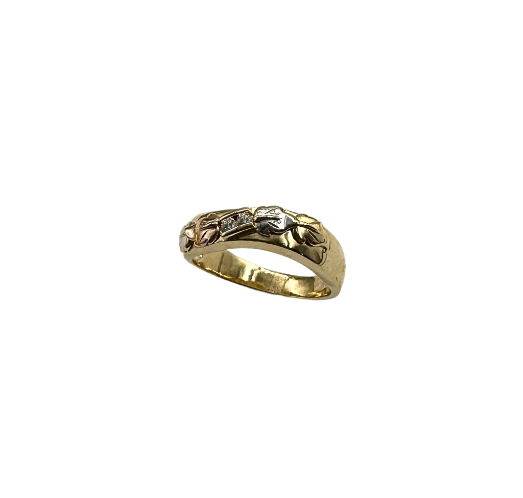 14K Tri-Color Gold Leaf Design Band with Diamond Accent