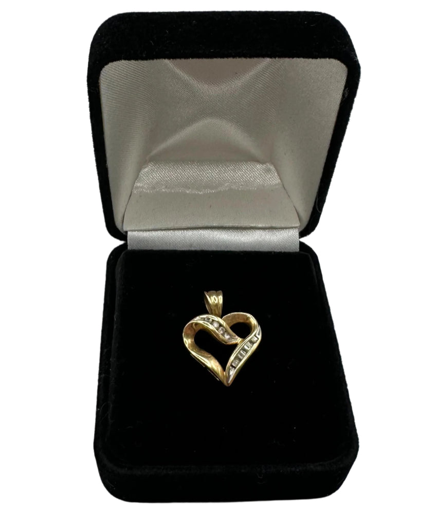 10k Yellow Gold Diamond Heart Pendant  1/10 CTW  .9 Grams