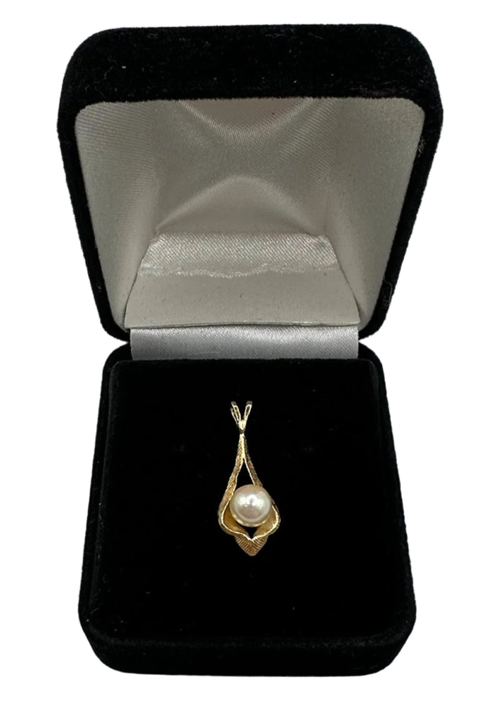 14k Yellow Gold Pearl Drop Pendant  .9 Grams