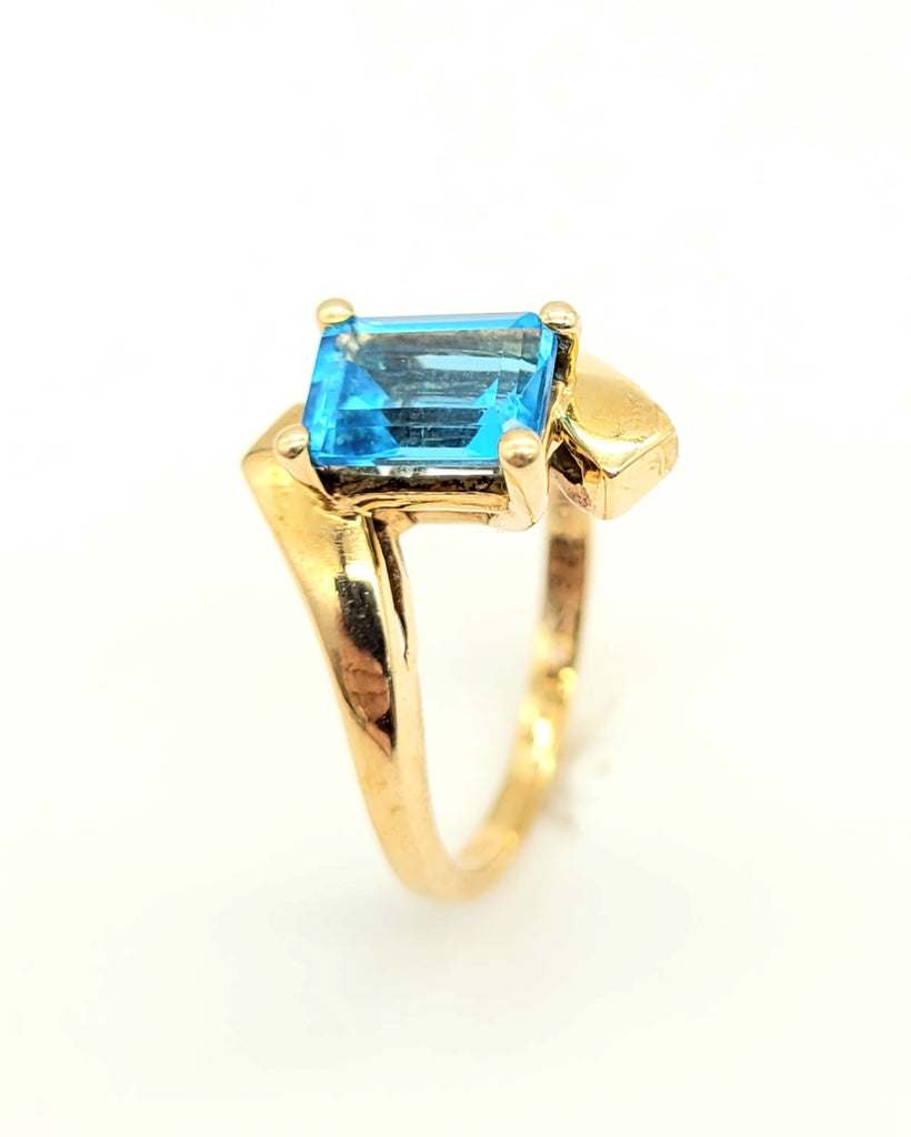 Blue Topaz Ring - Dick's Pawn Superstore