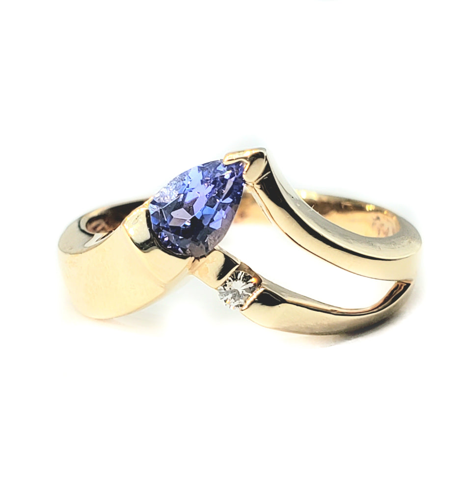 Diamond and Tanzanite Fashion Ring - Dick's Pawn Superstore
