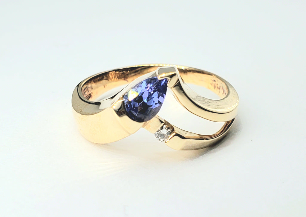 Diamond and Tanzanite Fashion Ring - Dick's Pawn Superstore